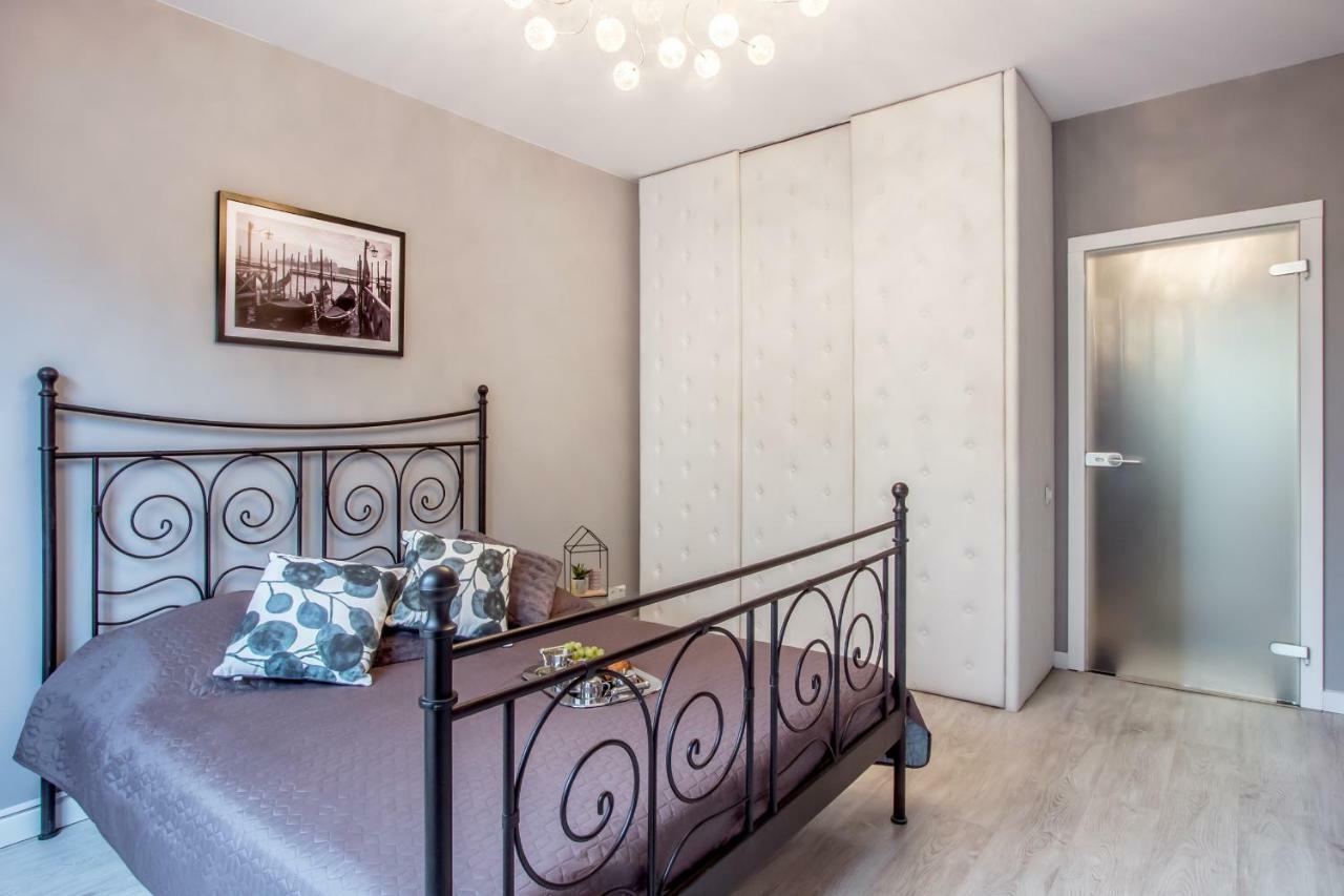 Clicktheflat Luxury Apartment In ワルシャワ エクステリア 写真