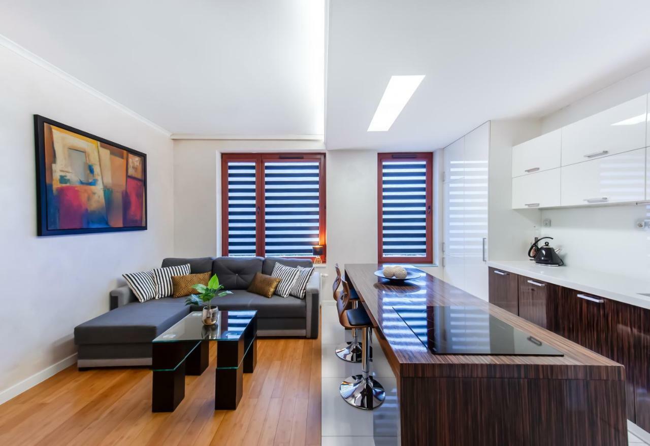 Clicktheflat Luxury Apartment In ワルシャワ エクステリア 写真